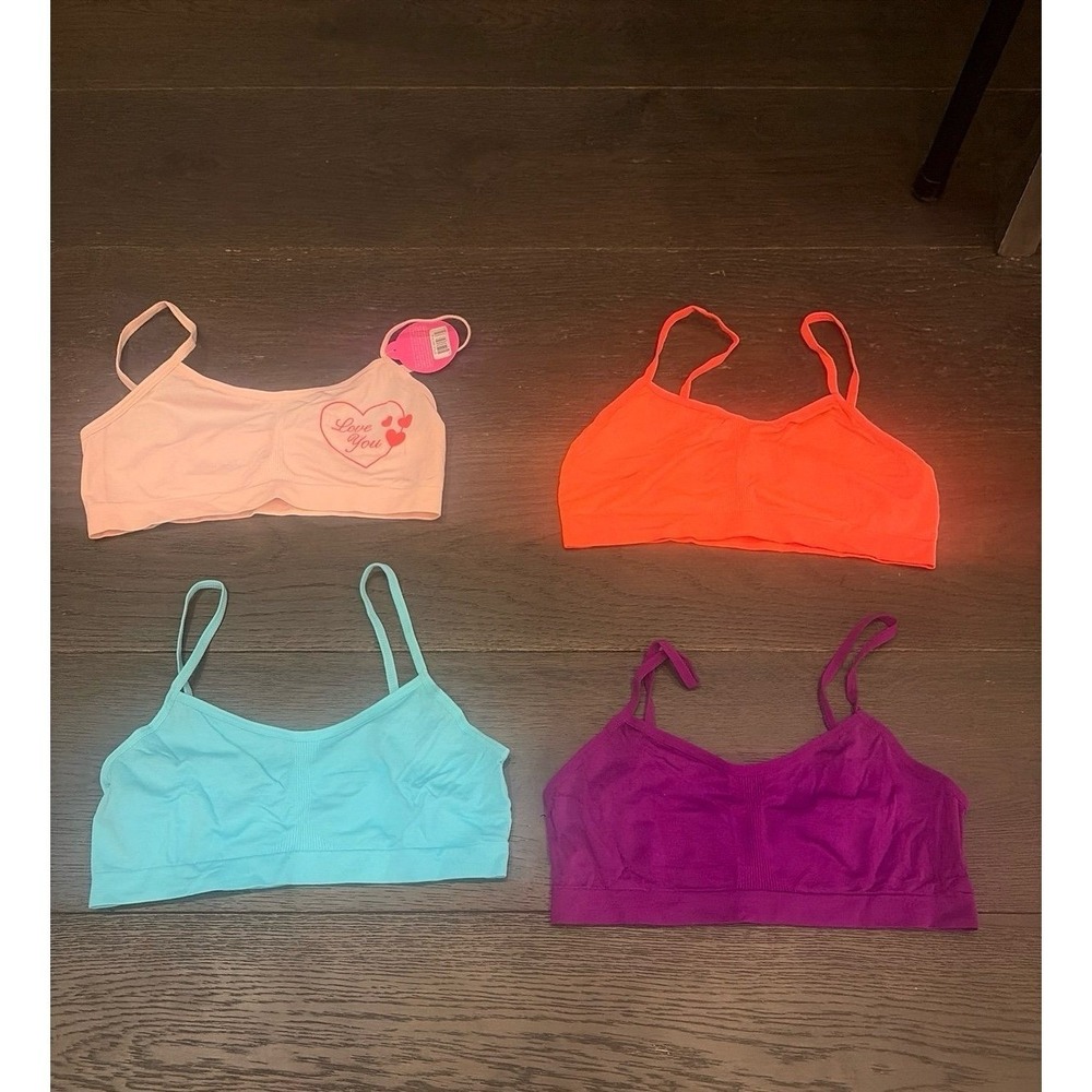 Set of 4 NEW seamless girls sports bra lot 34 large